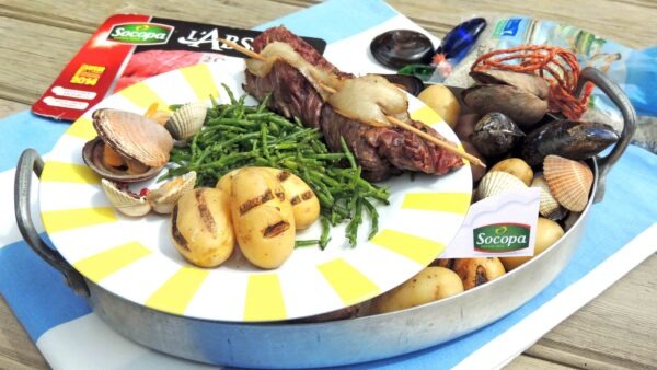 Absolu façon Terre-Mer, onglet piqué-grillé, grenailles aux salicornes, éclade de coquillages
