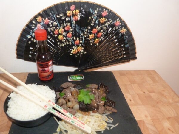 Boeuf Orient Express, Sésame et Champignons noirs, Sauce délice Soja-Coriandre