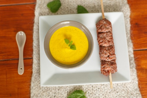 Brochette Plein grill nature et sa soupe exotique carotte, mélisse citronnée, coco et curry