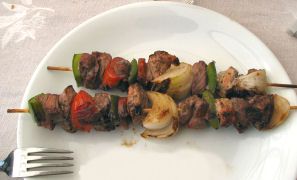 Brochettes marinées