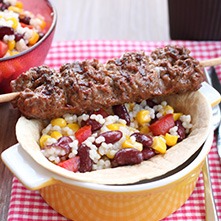 Brochettes saveur Tex mex et salade mexicaine