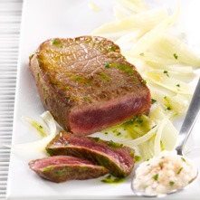 Pavés de boeuf Maître d’Hôtel à la fondue de fenouil et à la purée de haricots blancs
