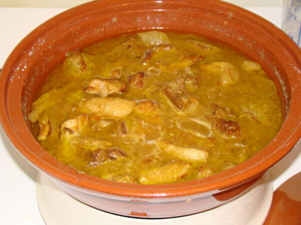 Tajine de veau aux oignons, miel et safran