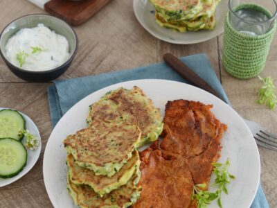 Côtes de porc à la Provençale et galettes de courgettes à la plancha